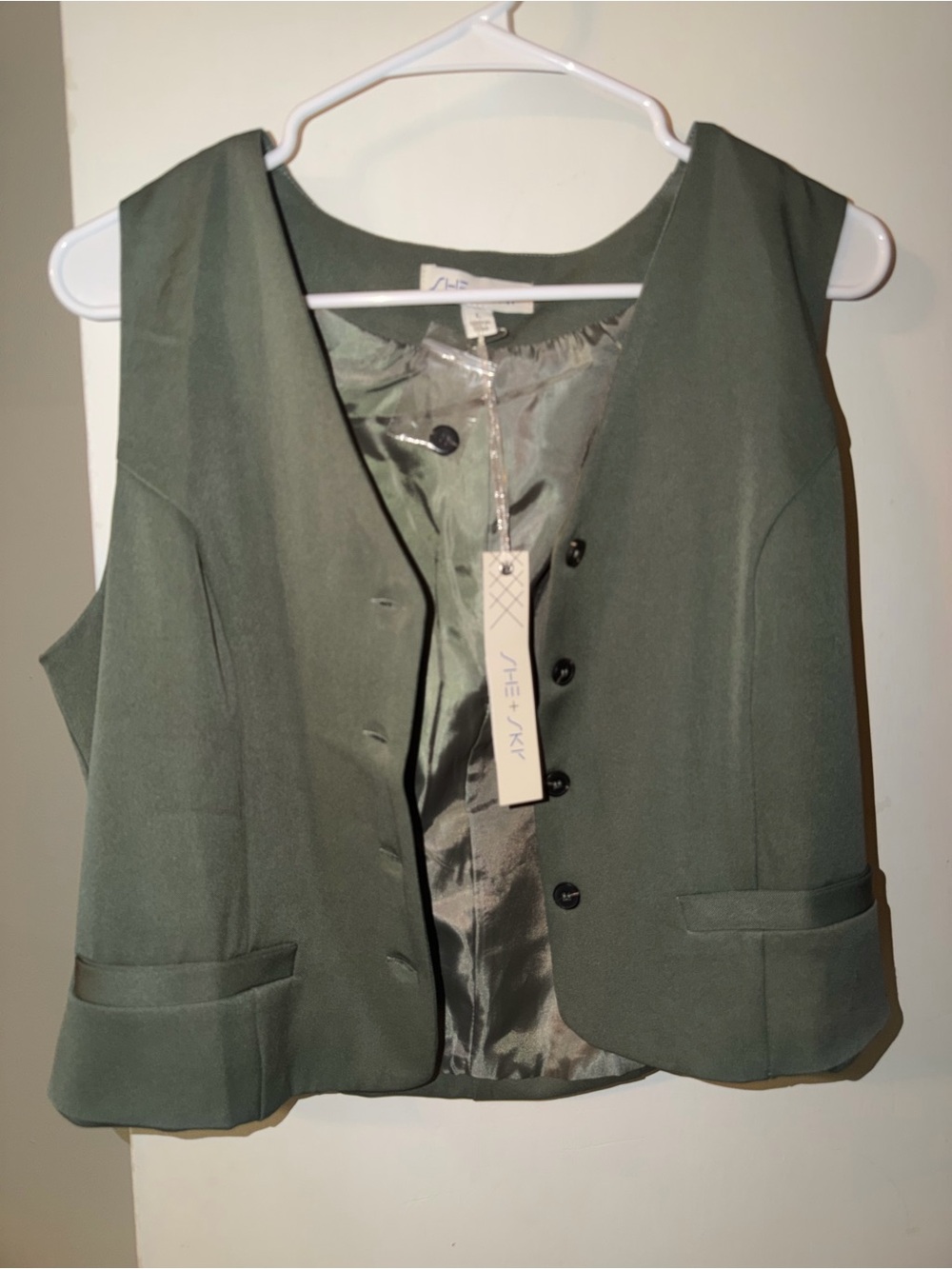 She + Sky Sleeveless Tailored Vest in Olive